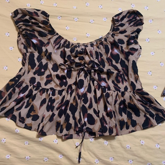 NWOT : Plus Size Cheetah Peplum Blouse - Picture 1 of 4